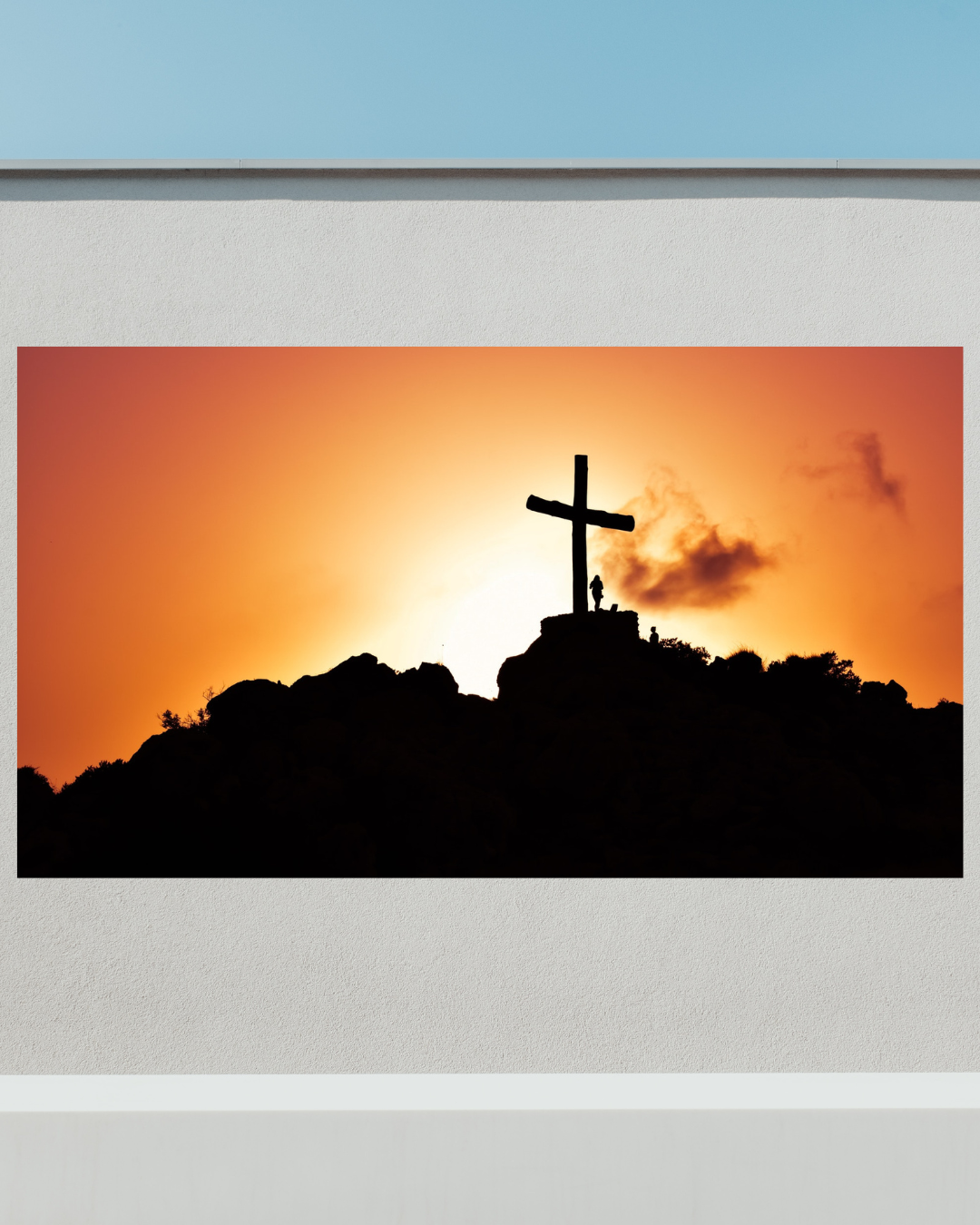 La Cruz en el Atardecer
