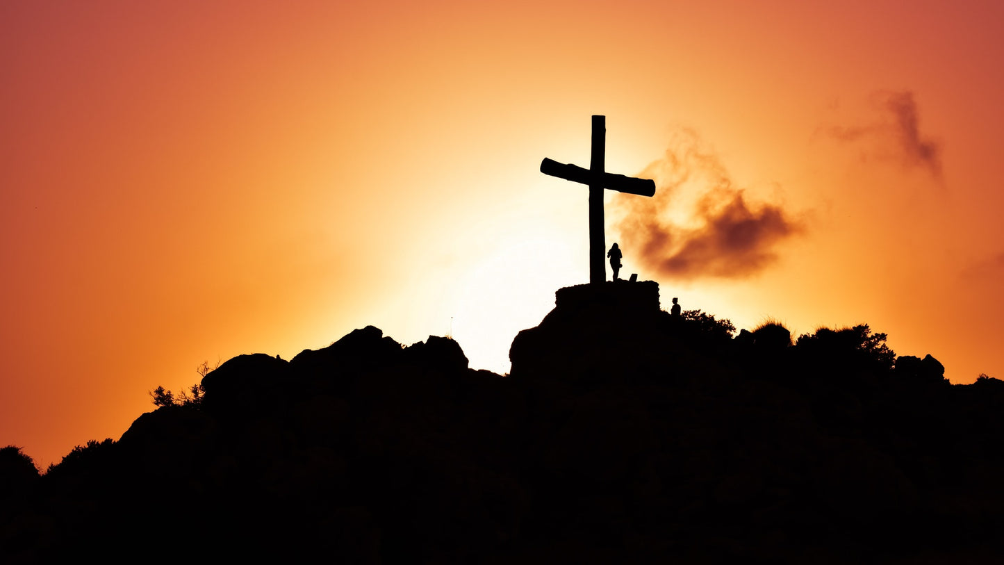 La Cruz en el Atardecer